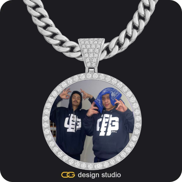 Custom Photo Pendant - Silver / Circle (4 cm) / Cuban (10mm)