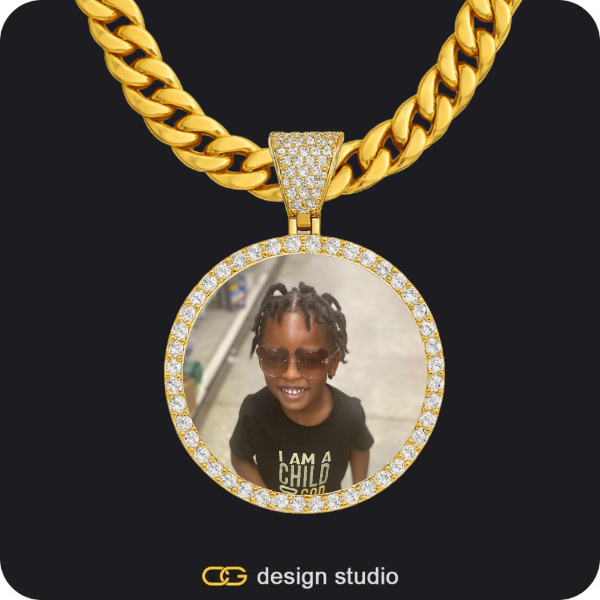 Custom Photo Pendant - Gold / Circle (3 cm) / Cuban (10mm)