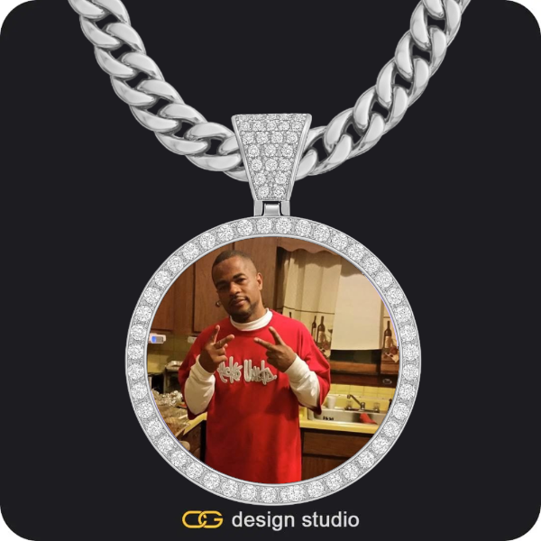 Custom Photo Pendant - Silver / Circle (4 cm) / Cuban (10mm)