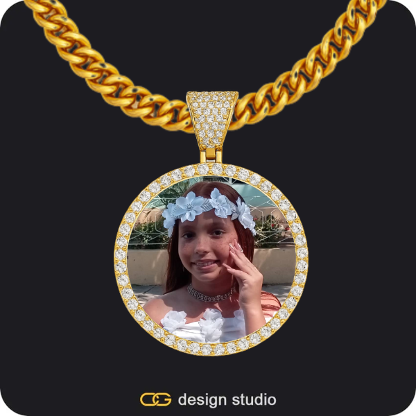 Clover Initial Necklace - O / 16 inch,Custom Photo Pendant - Gold / Circle (3 cm) / Cuban (5mm)