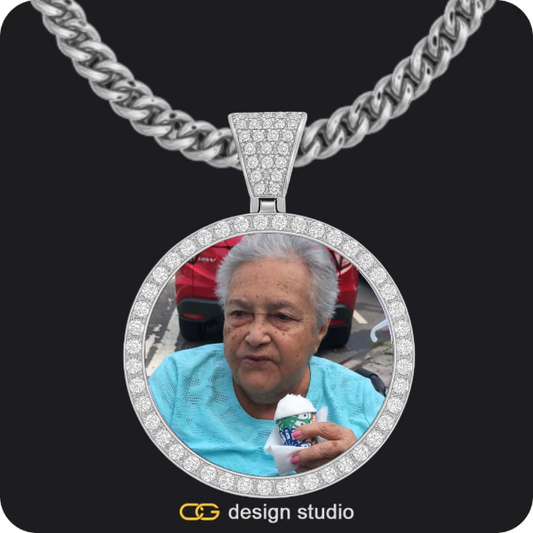 Shell Initial Necklace - H / Silver,Custom Photo Pendant - Silver / Circle (4 cm) / Cuban (5mm)