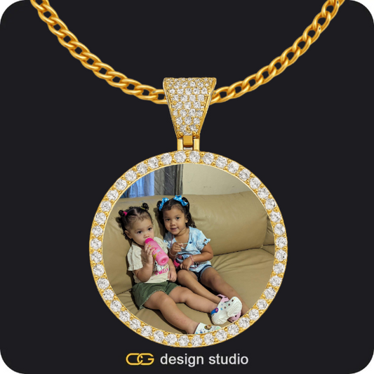 Custom Photo Pendant - Gold / Circle (4 cm) / Cuban (3mm)