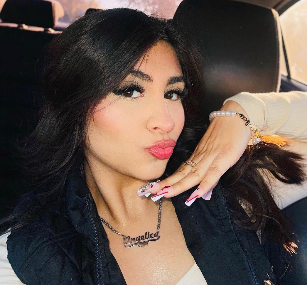 The Essential Name Necklace: Underline