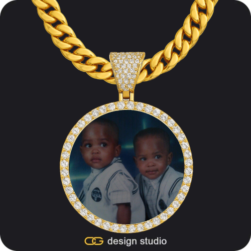 Custom Photo Pendant - Gold / Circle (4 cm) / Cuban (10mm),Shell Initial Necklace - O / Gold,Custom Photo Pendant - Gold / Rectangle / Cuban (10mm)