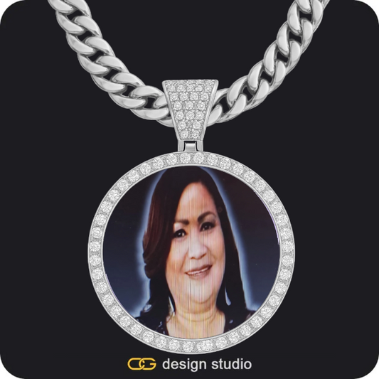 Shell Initial Necklace - U / Silver,Custom Photo Pendant - Silver / Circle (4 cm) / Cuban (10mm)