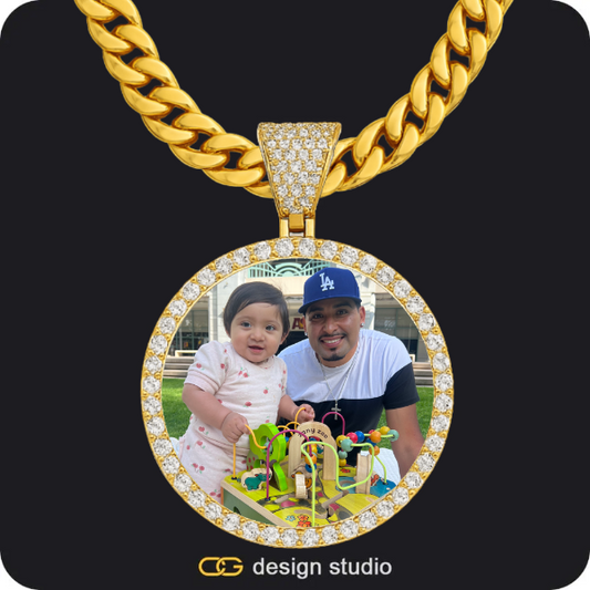 Custom Photo Pendant - Gold / Circle (4 cm) / Cuban (10mm)