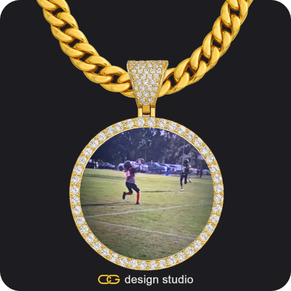 Custom Photo Pendant - Gold / Circle (4 cm) / Cuban (10mm)