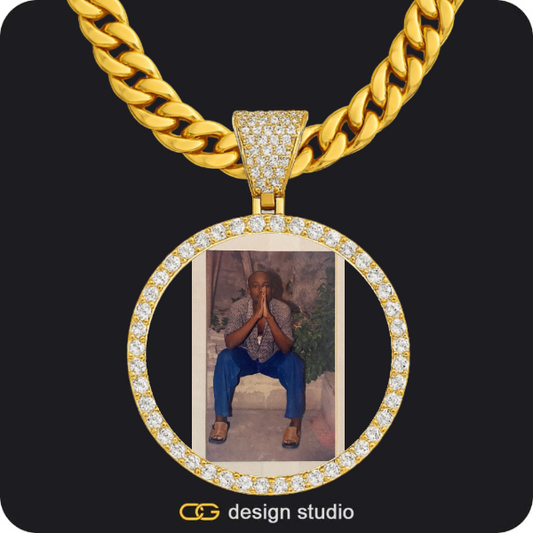 Custom Photo Pendant - Gold / Circle (4 cm) / Cuban (10mm)
