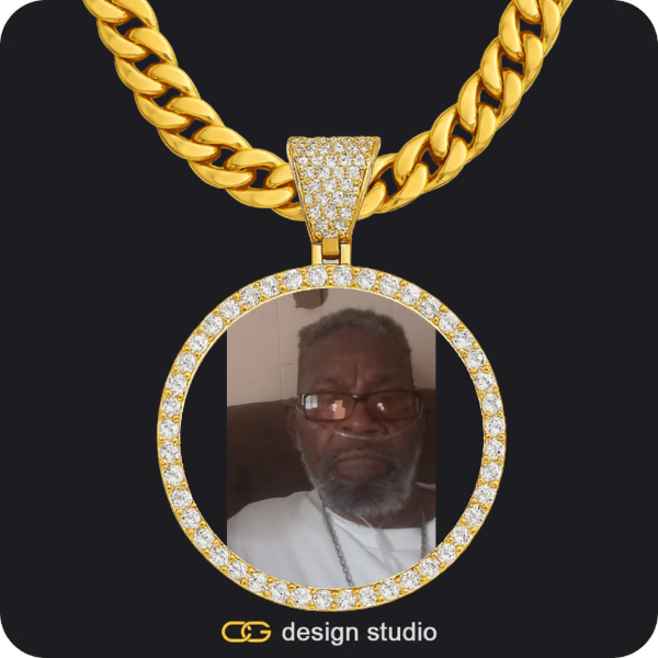 Custom Photo Pendant - Gold / Circle (4 cm) / Cuban (10mm)
