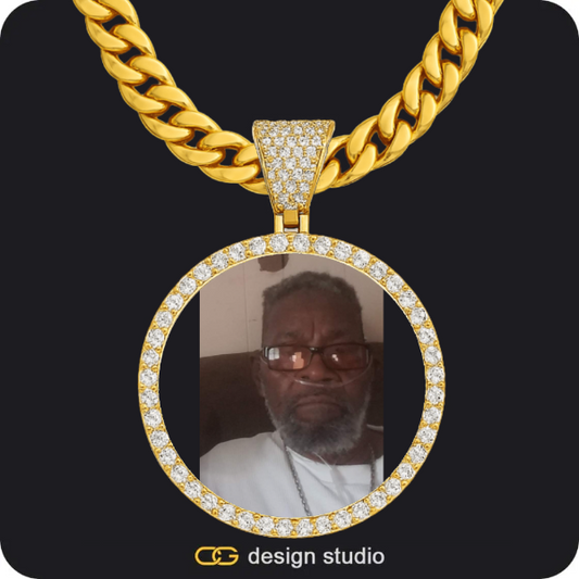 Custom Photo Pendant - Gold / Circle (4 cm) / Cuban (10mm)
