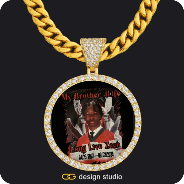 Clover Initial Necklace - R / 18 inch,Custom Photo Pendant - Gold / Circle (4 cm) / Cuban (10mm)