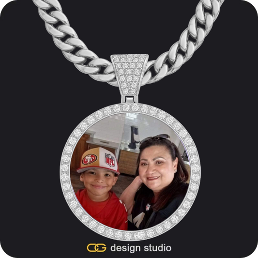 Custom Photo Pendant - Silver / Circle (4 cm) / Cuban (10mm)
