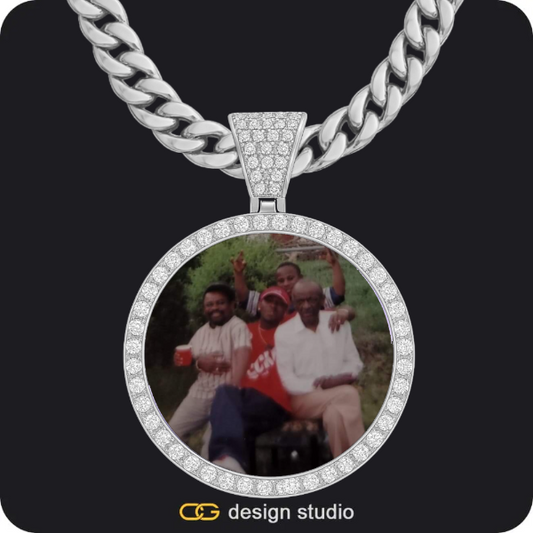 Custom Photo Pendant - Silver / Circle (4 cm) / Cuban (10mm)
