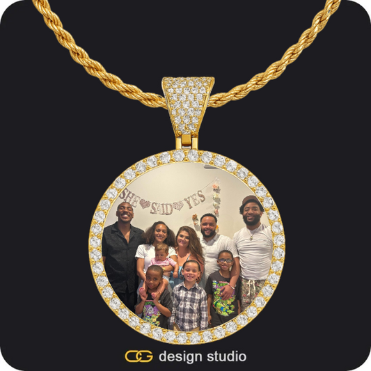 Custom Photo Pendant - Gold / Circle (4 cm) / Rope