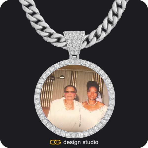 Grand victorian initial necklace - U / Silver,Custom Photo Pendant - Silver / Wings / Cuban (10mm),Custom Photo Pendant - Silver / Circle (4 cm) / Cuban (10mm),Custom Photo Pendant - Silver / Circle (4 cm) / Cuban (5mm)