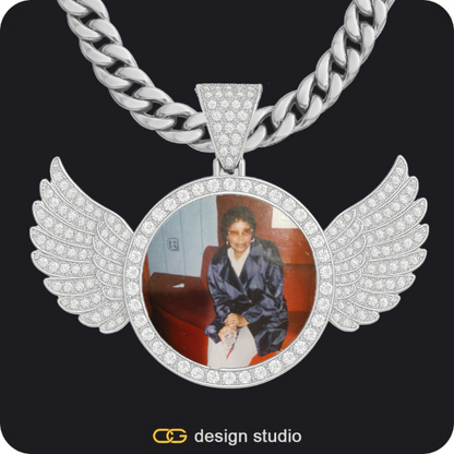 Grand victorian initial necklace - U / Silver,Custom Photo Pendant - Silver / Wings / Cuban (10mm),Custom Photo Pendant - Silver / Circle (4 cm) / Cuban (10mm),Custom Photo Pendant - Silver / Circle (4 cm) / Cuban (5mm)