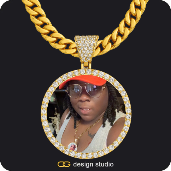 Custom Photo Pendant - Gold / Circle (4 cm) / Cuban (10mm)