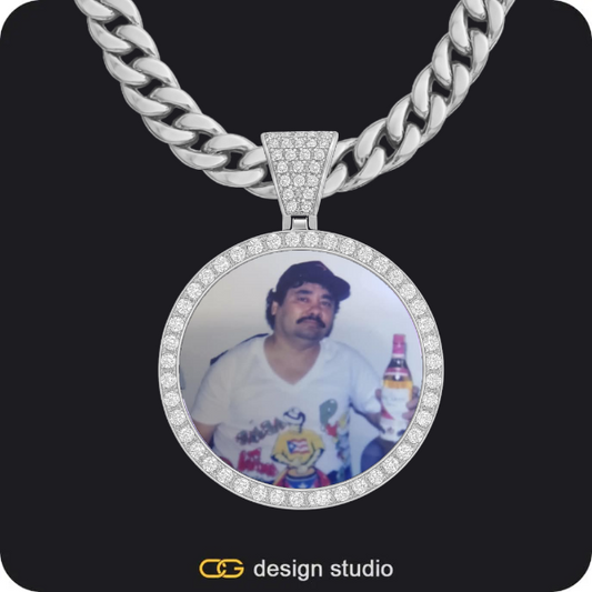 Custom Photo Pendant - Silver / Circle (3 cm) / Cuban (10mm)