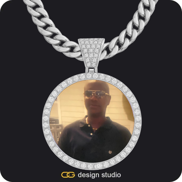 Custom Photo Pendant - Silver / Circle (4 cm) / Cuban (10mm)