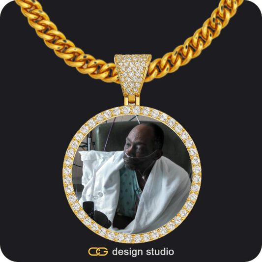 Custom Photo Pendant - Gold / Circle (4 cm) / Cuban (5mm)