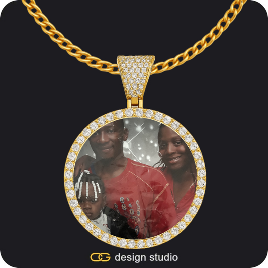 Custom Photo Pendant - Gold / Circle (4 cm) / Cuban (3mm)