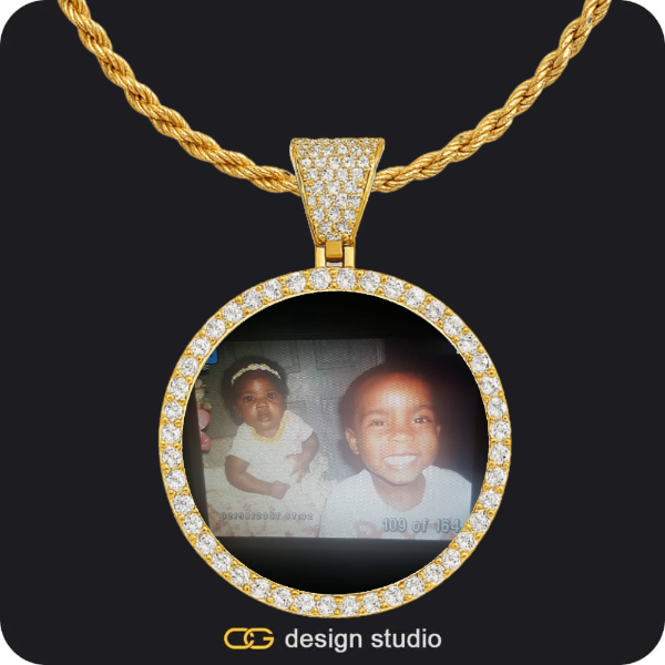 Custom Photo Pendant - Gold / Circle (4 cm) / Rope