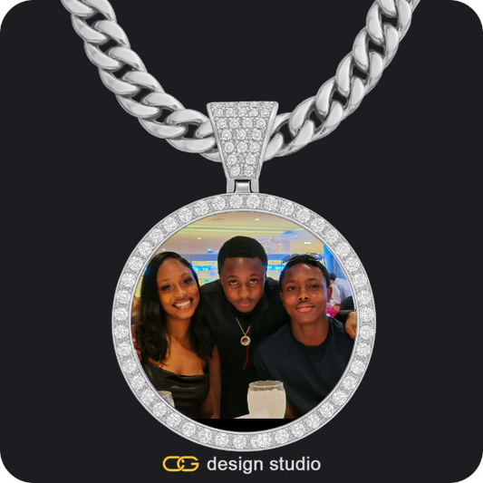 Custom Photo Pendant - Silver / Circle (4 cm) / Cuban (10mm)