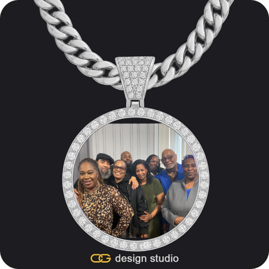 Custom Photo Pendant - Silver / Circle (4 cm) / Cuban (10mm)