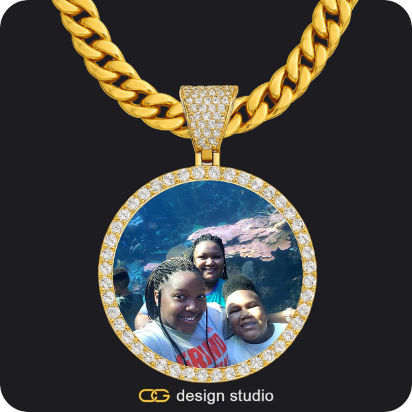 Custom Photo Pendant - Gold / Circle (4 cm) / Cuban (10mm)
