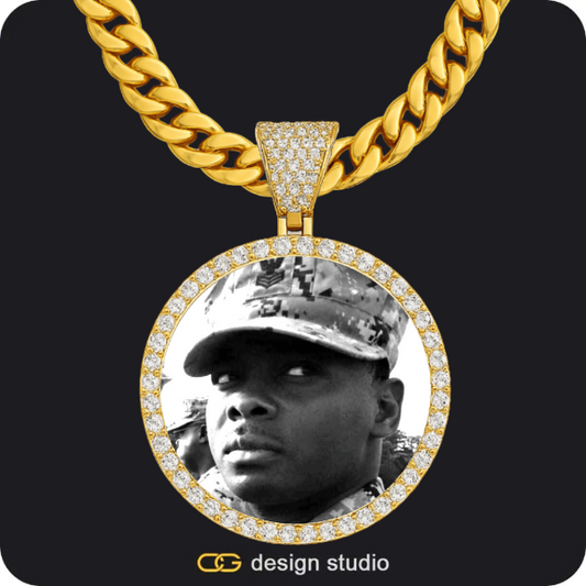 Custom Photo Pendant - Gold / Circle (4 cm) / Cuban (10mm)