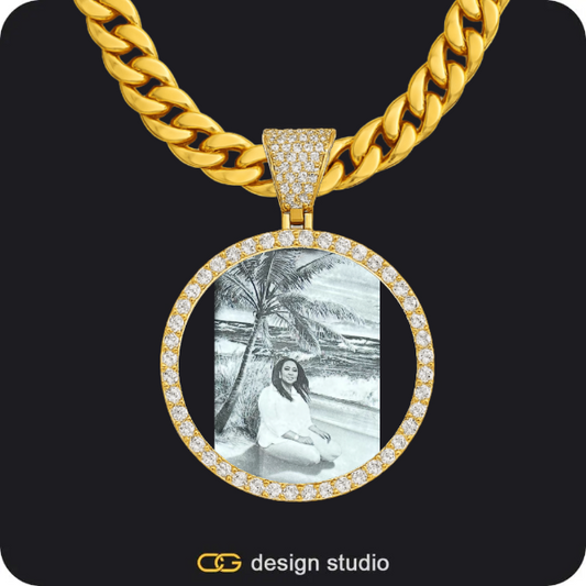 Rectangle Initial necklace - Z,Custom Photo Pendant - Gold / Circle (3 cm) / Cuban (10mm)