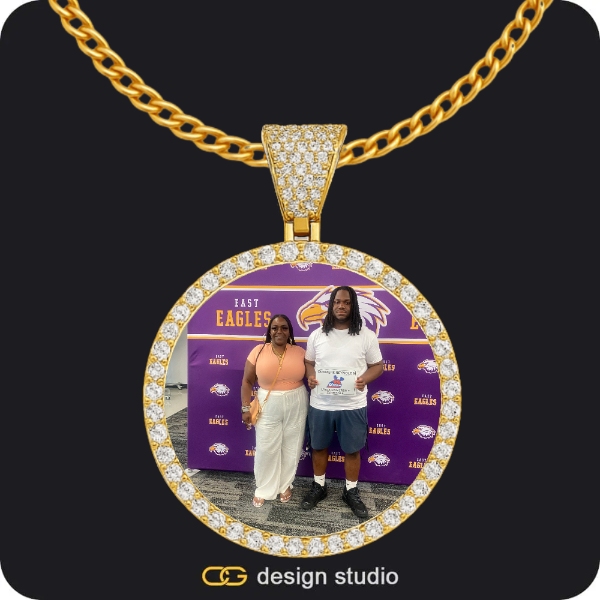 Butterfly initial necklace - Q,Custom Photo Pendant - Gold / Circle (4 cm) / Cuban (3mm)