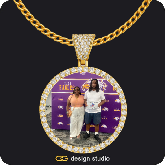 Butterfly initial necklace - Q,Custom Photo Pendant - Gold / Circle (4 cm) / Cuban (3mm)