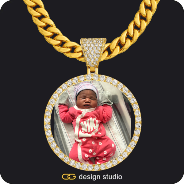 Custom Photo Pendant - Gold / Circle (4 cm) / Cuban (10mm)