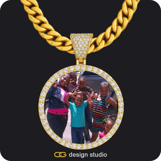 Custom Photo Pendant - Gold / Circle (4 cm) / Cuban (10mm)