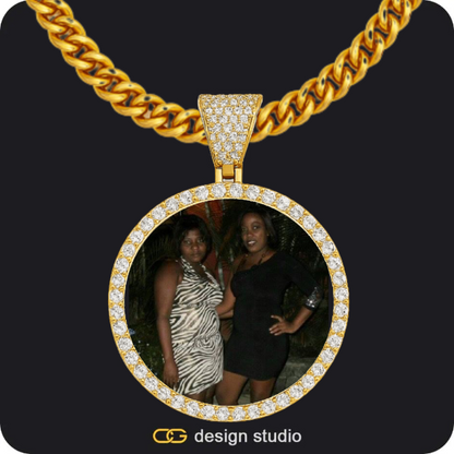 Custom Photo Pendant - Gold / Circle (4 cm) / Cuban (5mm),The Essential Name Necklace: Looped,Item Personalization