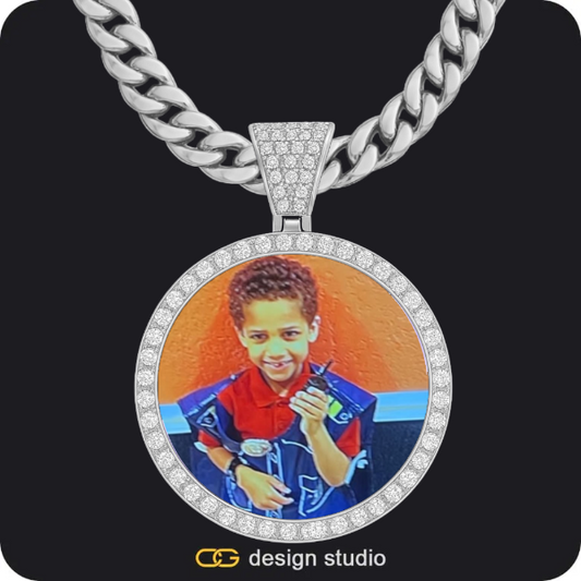 Custom Photo Pendant - Silver / Circle (4 cm) / Cuban (10mm)