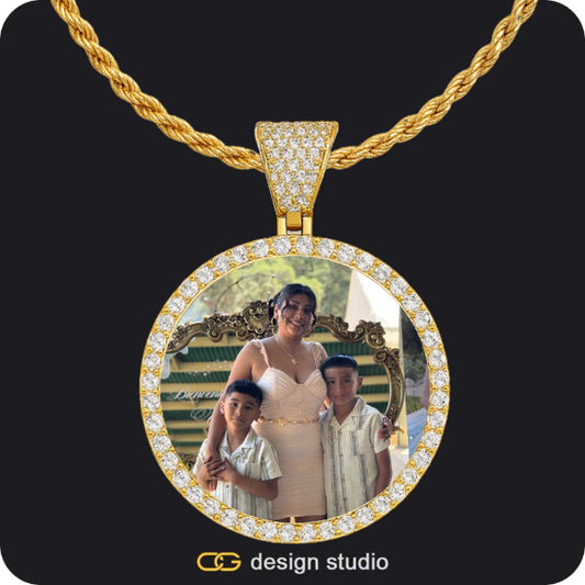 Custom Photo Pendant - Gold / Circle (4 cm) / Rope