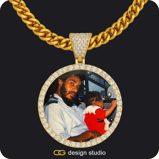 Butterfly initial necklace - X,Custom Photo Pendant - Gold / Circle (4 cm) / Cuban (5mm)