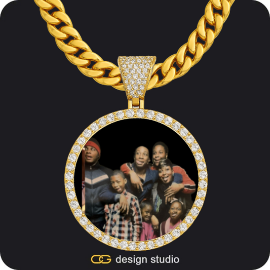 Rectangle Initial necklace - U,Custom Photo Pendant - Gold / Circle (4 cm) / Cuban (10mm)