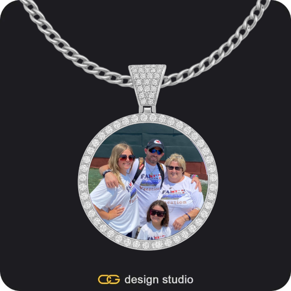 Custom Photo Pendant - Silver / Circle (3 cm) / Cuban (3mm)