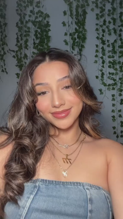 The @Naomi.orquiz Sparkling Name Necklace